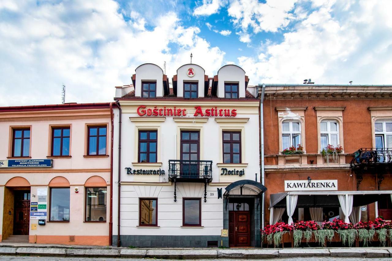 Gosciniec Asticus Bed and Breakfast Jarosław Exterior foto