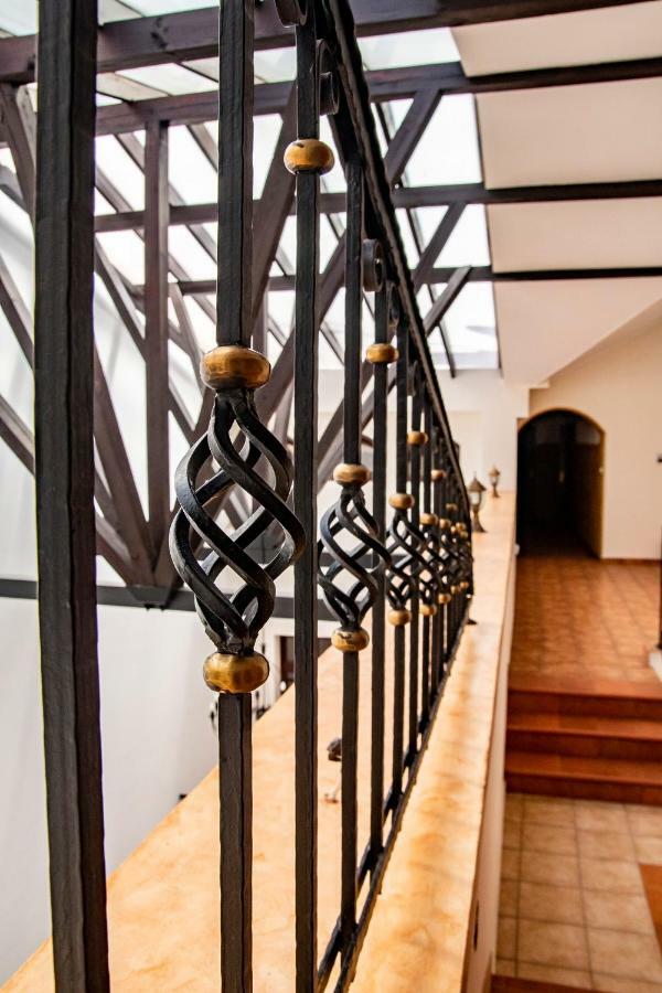 Gosciniec Asticus Bed and Breakfast Jarosław Exterior foto