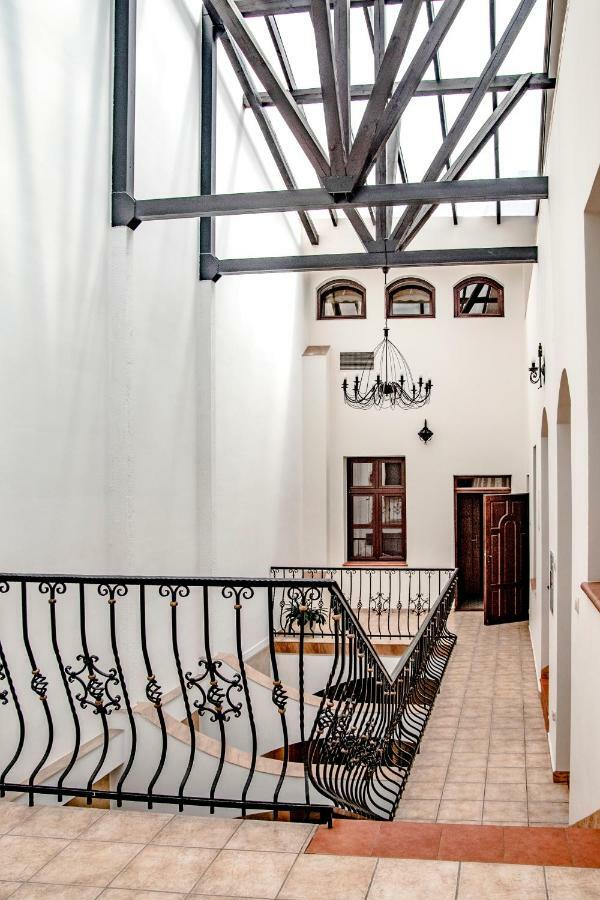 Gosciniec Asticus Bed and Breakfast Jarosław Exterior foto